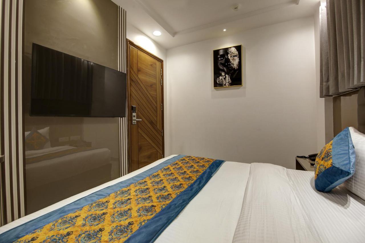 Hotel Kaca Inn-By Haveliya Hotels- Traveller'S Choice Award Winner 2025 Új-Delhi Kültér fotó