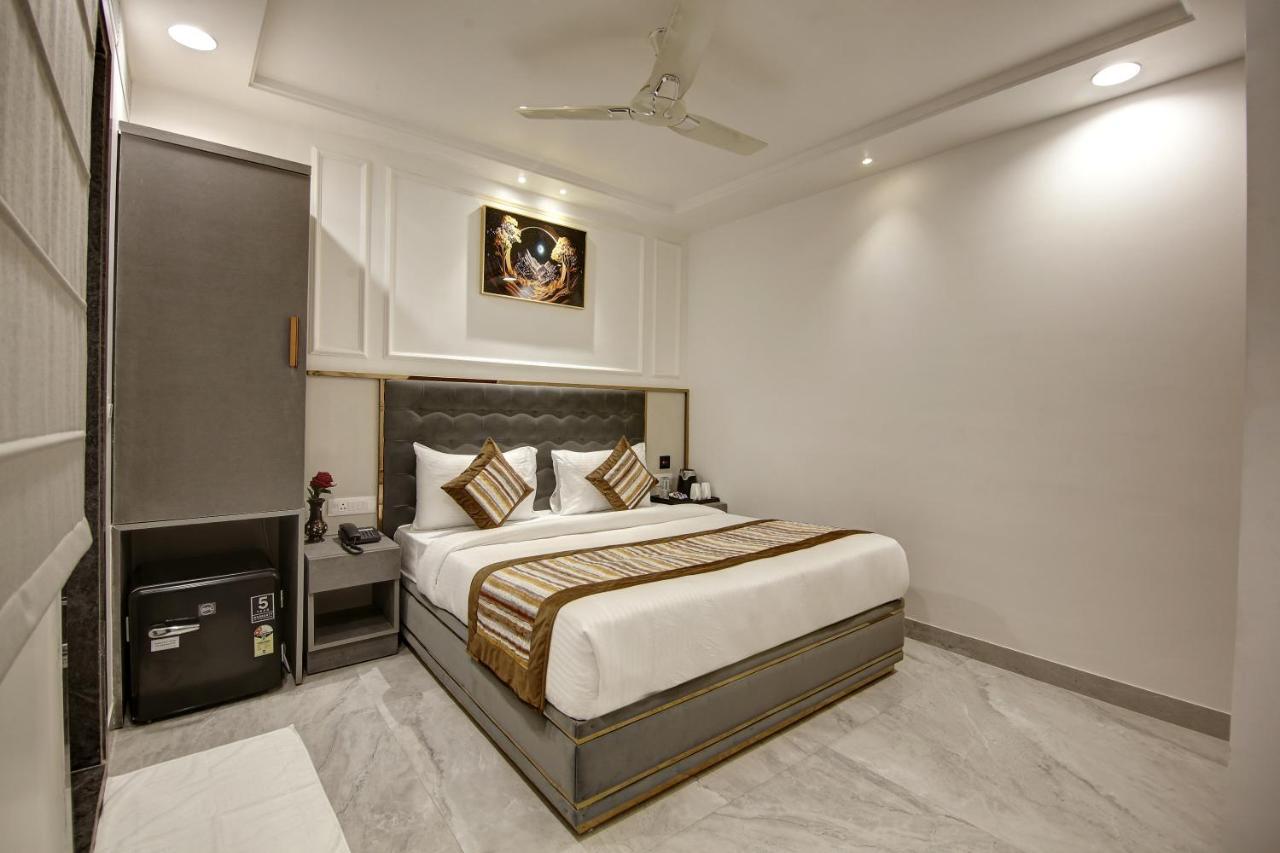 Hotel Kaca Inn-By Haveliya Hotels- Traveller'S Choice Award Winner 2025 Új-Delhi Kültér fotó