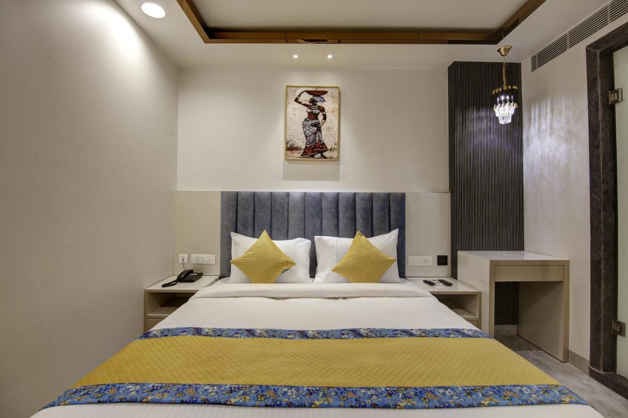 Hotel Kaca Inn-By Haveliya Hotels- Traveller'S Choice Award Winner 2025 Új-Delhi Kültér fotó
