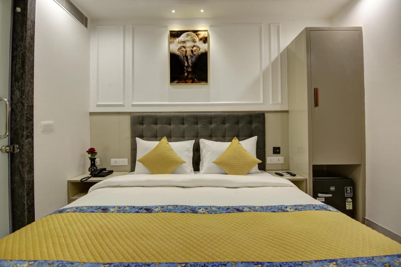 Hotel Kaca Inn-By Haveliya Hotels- Traveller'S Choice Award Winner 2025 Új-Delhi Kültér fotó