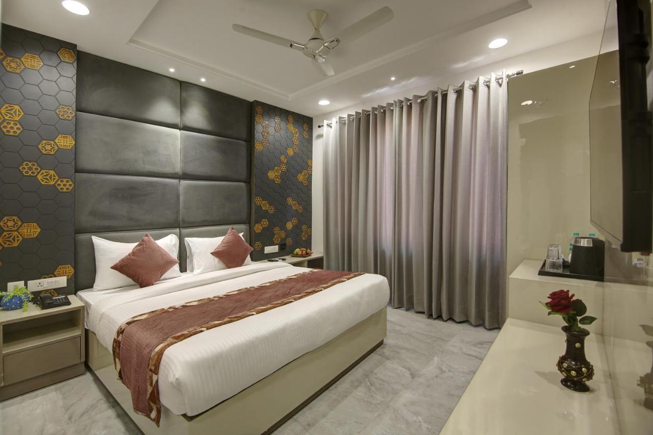 Hotel Kaca Inn-By Haveliya Hotels- Traveller'S Choice Award Winner 2025 Új-Delhi Kültér fotó