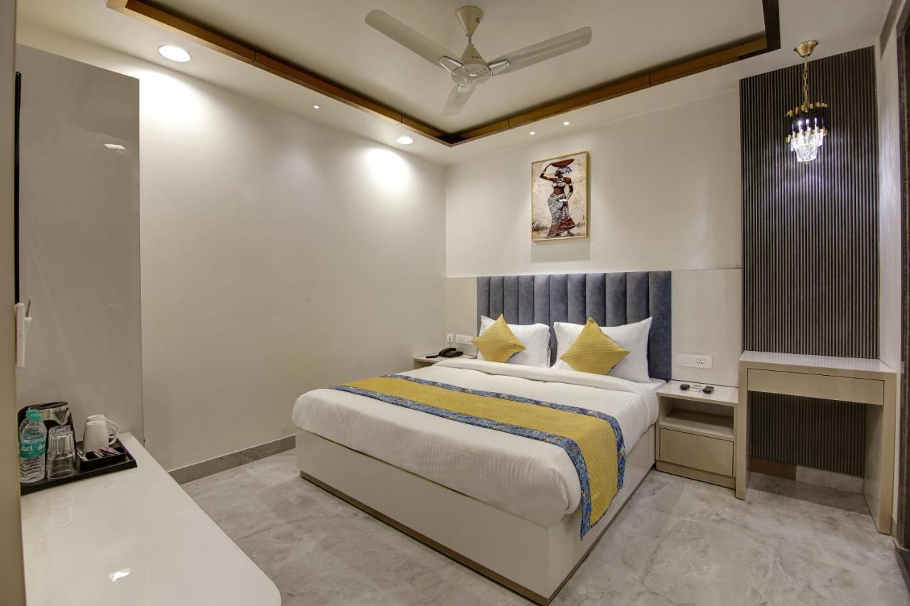 Hotel Kaca Inn-By Haveliya Hotels- Traveller'S Choice Award Winner 2025 Új-Delhi Kültér fotó